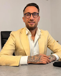 Marius N. — CEO la ESCAPE Cleaning