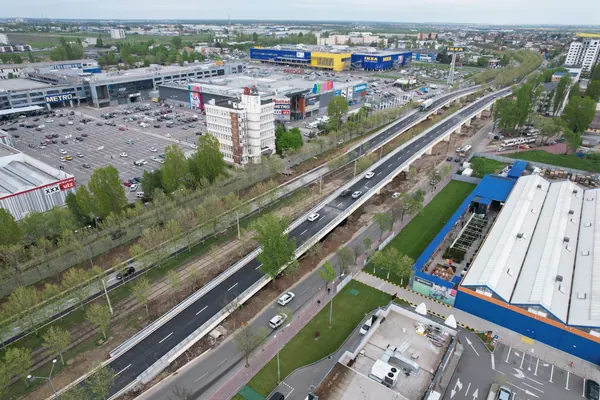 Magazin comercial Sector 3 — trafic ridicat