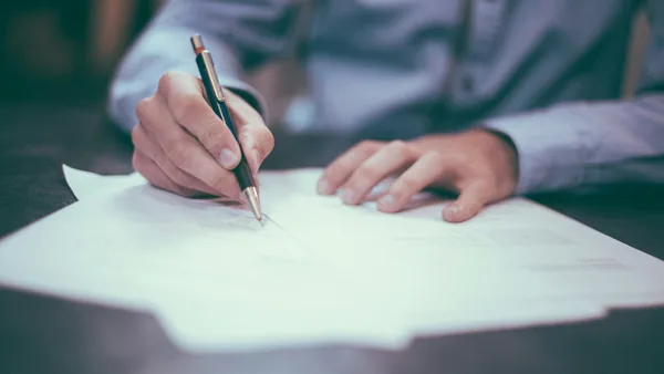 Contract B2B curățenie — acord de nivel servicii